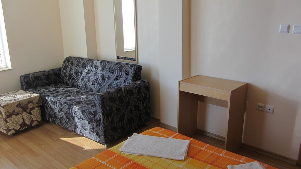 Apartments Bizone Kavarna Habitación foto